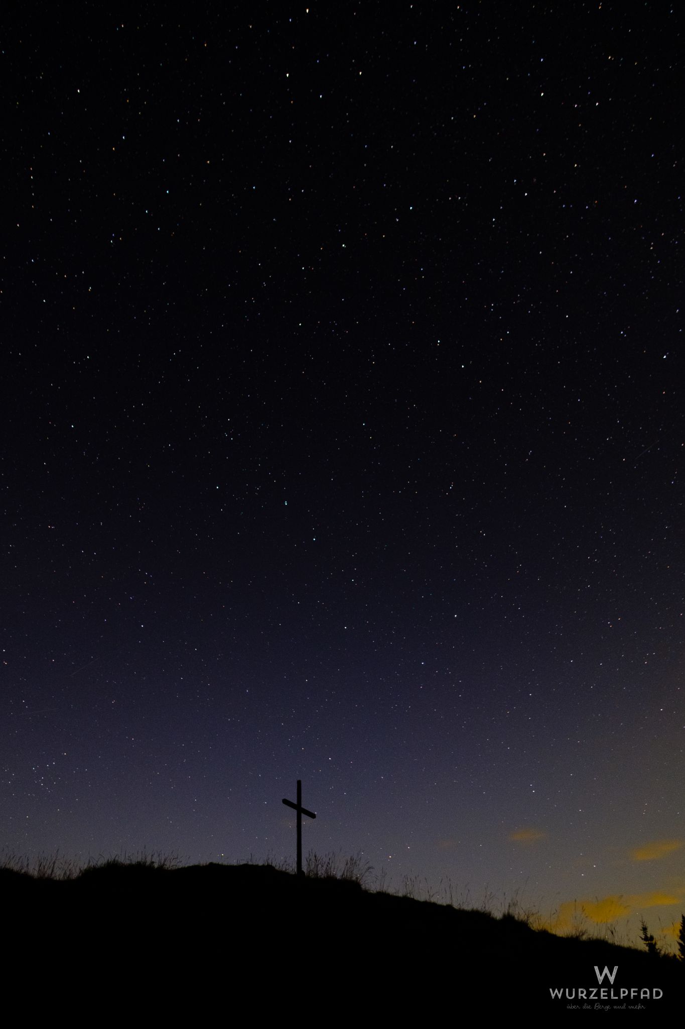 Sterne über'm Gipfelkreuz des Heiglkopfs